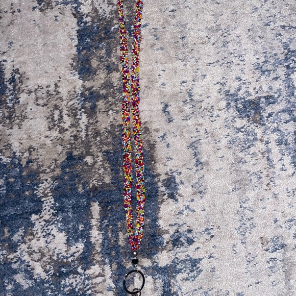 Beaded lanyard - Picture 2 of 4